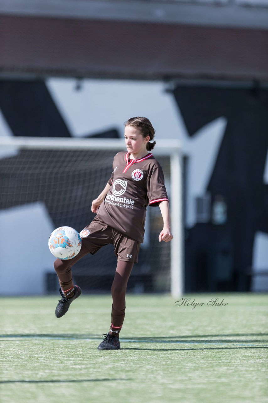 Bild 138 - wBJ St. Pauli - Walddoerfer : Ergebnis: 1:11